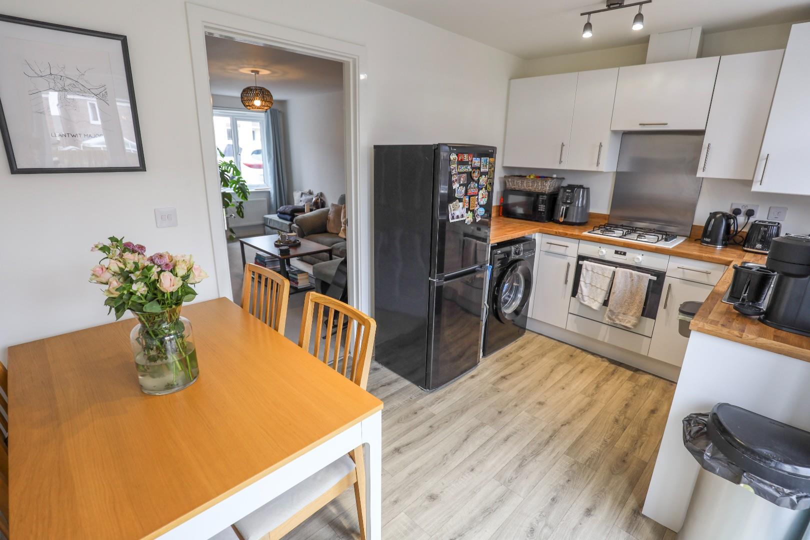 86 Plasnewydd Walk, Llantwit Major, Vale of Glamorgan, CF61 2YZ